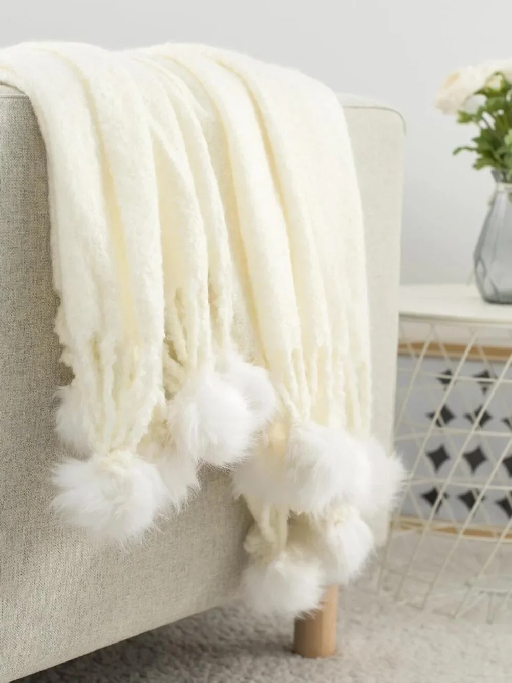 White Pom Pom Throw Blanket